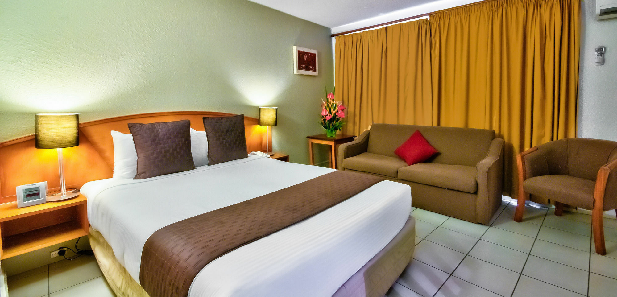 Tanoa Plaza Hotel Сува Екстериор снимка